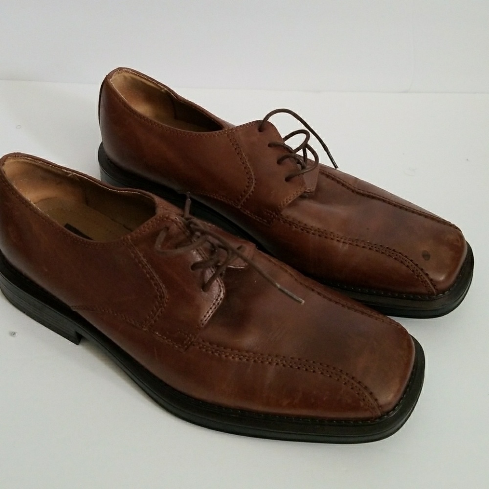 Brown dress shoe 9.5